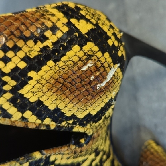 Zara Snakeskin Print Pointy Toe Heel Bootie Yellow Black 37/8 animal chic hip - Picture 11 of 11